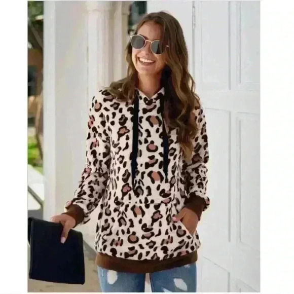 Leopard Print Drawstring Hoodie - Picture 3 of 6